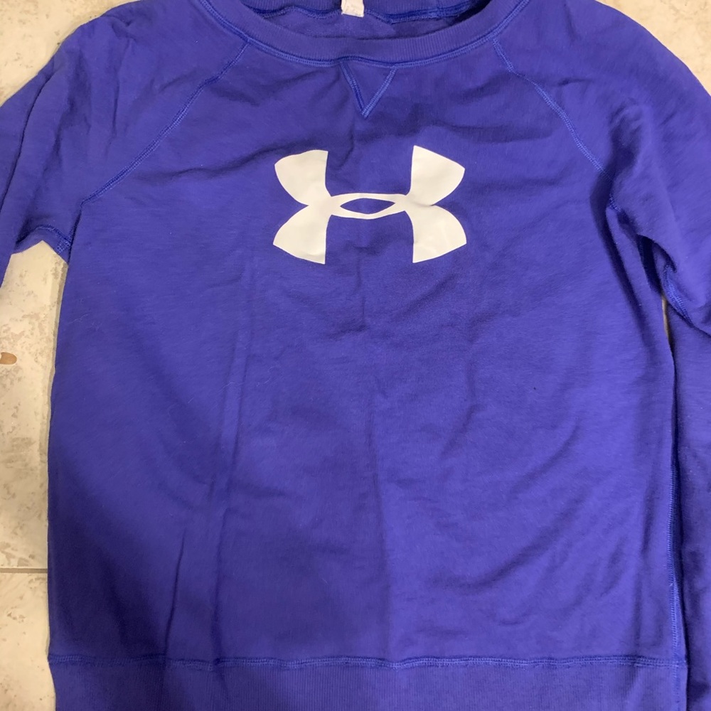 Under armour sweatshirt